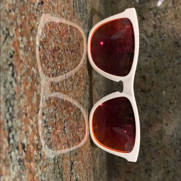White pair of Oakleys - Picture 1 of 2